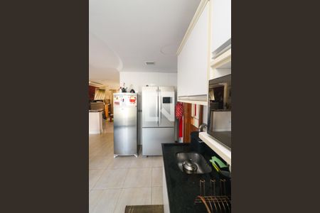 Cozinha de casa à venda com 3 quartos, 308m² em Partenon, Porto Alegre