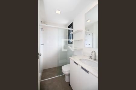 Banheiro de kitnet/studio para alugar com 1 quarto, 25m² em Sumarezinho, São Paulo