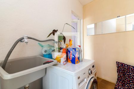 Área de Serviço de casa à venda com 3 quartos, 182m² em Vila Hebe, São Paulo