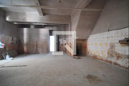 Pátio  de casa à venda com 3 quartos, 300m² em Humaitá, Porto Alegre