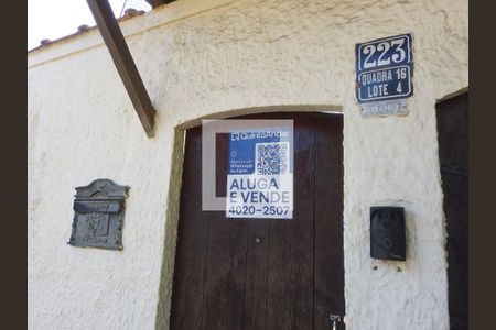 Fachada de casa à venda com 5 quartos, 350m² em Jacarepaguá, Rio de Janeiro