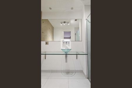 Banheiro de apartamento à venda com 2 quartos, 70m² em Usina Piratininga, São Paulo