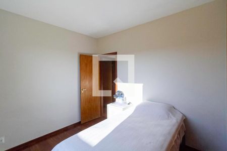 Quarto 1 de casa à venda com 6 quartos, 343m² em Itapoã, Belo Horizonte