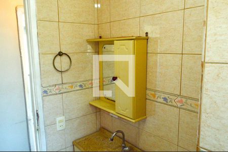 Banheiro de apartamento à venda com 3 quartos, 55m² em Taquara, Rio de Janeiro