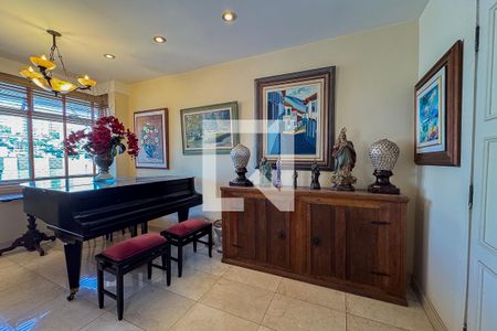 Sala de apartamento à venda com 4 quartos, 200m² em Funcionários, Belo Horizonte