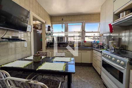 Cozinha de apartamento à venda com 4 quartos, 200m² em Funcionários, Belo Horizonte