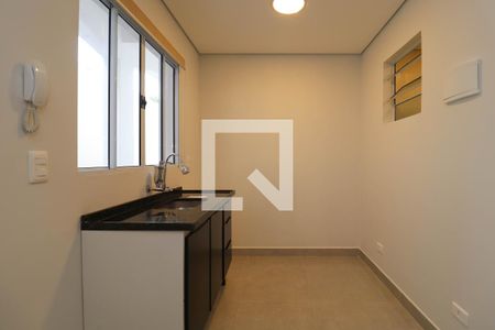Cozinha de kitnet/studio para alugar com 1 quarto, 25m² em Vila Madalena, São Paulo