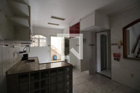 Cozinha de casa de condomínio à venda com 5 quartos, 240m² em Taquara, Rio de Janeiro