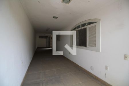 Garagem de casa de condomínio à venda com 5 quartos, 240m² em Taquara, Rio de Janeiro
