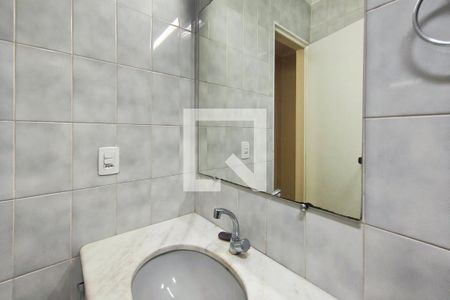 Banheiro de apartamento à venda com 3 quartos, 70m² em Vila São Bento, Campinas