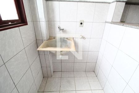 Cozinha e Área de Serviço de apartamento para alugar com 2 quartos, 50m² em Santa Mônica, Uberlândia