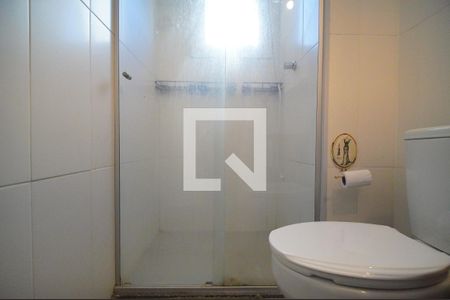 Banheiro de apartamento à venda com 2 quartos, 57m² em Pátria Nova, Novo Hamburgo