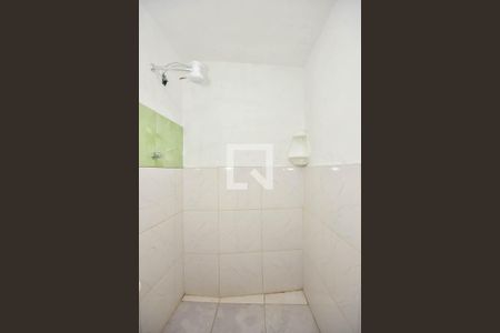 Banheiro de casa para alugar com 2 quartos, 55m² em Jardim Esmeralda, São Paulo