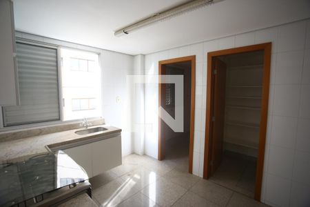 Cozinha de apartamento à venda com 4 quartos, 140m² em Buritis, Belo Horizonte