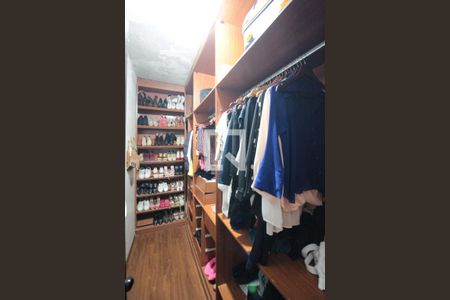 Casa à venda com 551m², 5 quartos e 6 vagasCloset da Suite 1