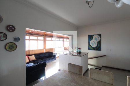 Casa à venda com 551m², 5 quartos e 6 vagasCopa