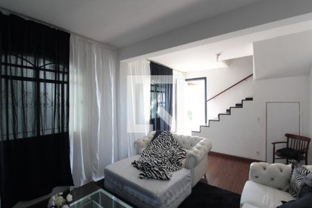 Sala de TV de casa à venda com 5 quartos, 551m² em Engenho Nogueira, Belo Horizonte