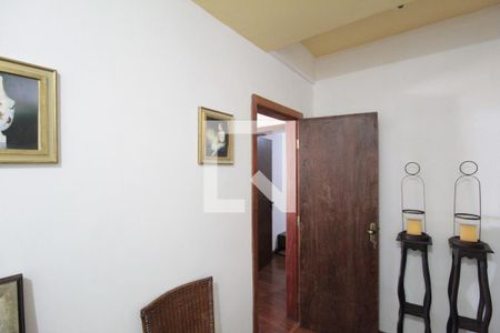 Casa à venda com 551m², 5 quartos e 6 vagasEscritório 2