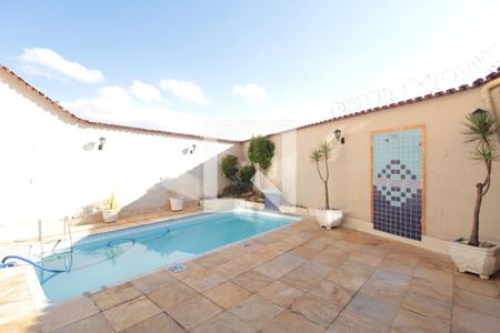 Casa à venda com 551m², 5 quartos e 6 vagasPiscina