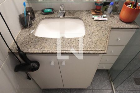 Casa à venda com 551m², 5 quartos e 6 vagasBanheiro da Suite 2