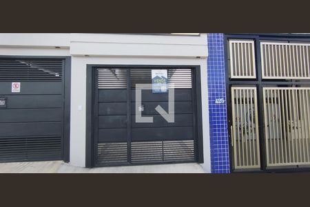 Fachada de casa à venda com 3 quartos, 140m² em Parque São Lucas, São Paulo