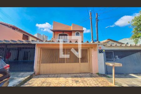 Fachada de casa à venda com 3 quartos, 300m² em Vila Campanela, São Paulo
