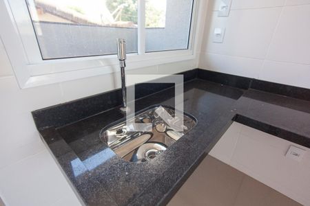 Cozinha de apartamento para alugar com 2 quartos, 54m² em Nova Uberlândia, Uberlândia