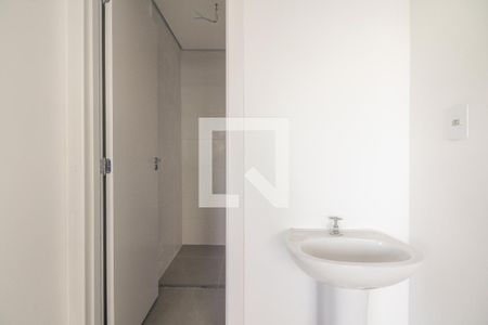Banheiro de kitnet/studio à venda com 1 quarto, 85m² em Chácara Seis de Outubro, São Paulo