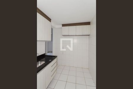 Cozinha de apartamento para alugar com 2 quartos, 49m² em Jardim Cocaia, Guarulhos