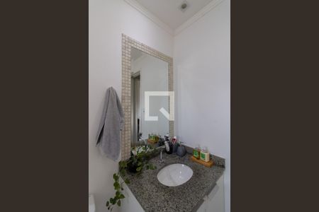 Banheiro de apartamento à venda com 2 quartos, 73m² em Vila Antonieta, Guarulhos