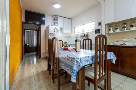 Casa à venda com 3 quartos, 318m² em Vila Vitória, Santo André