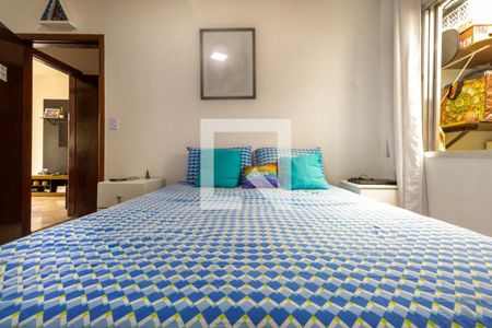 Casa à venda com 3 quartos, 318m² em Vila Vitória, Santo André