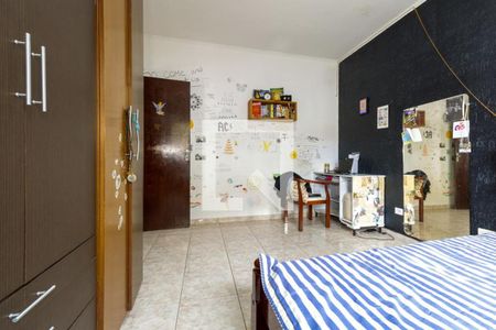 Casa à venda com 3 quartos, 318m² em Vila Vitória, Santo André