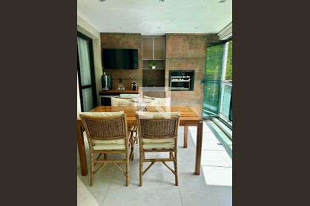 Apartamento à venda com 4 quartos, 241m² em Jardim Morumbi, São Paulo