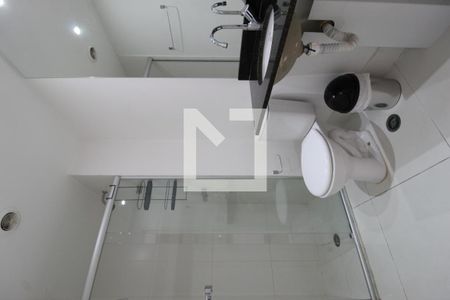 Banheiro de kitnet/studio para alugar com 1 quarto, 31m² em Indianópolis, São Paulo