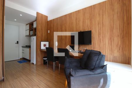 Sala/Quarto de kitnet/studio para alugar com 1 quarto, 31m² em Indianópolis, São Paulo