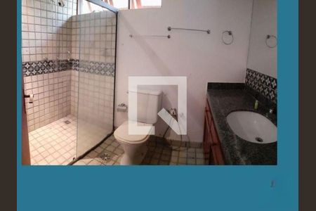 Casa à venda com 3 quartos, 370m² em Matapaca, Niterói
