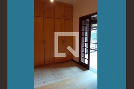 Casa à venda com 3 quartos, 370m² em Matapaca, Niterói