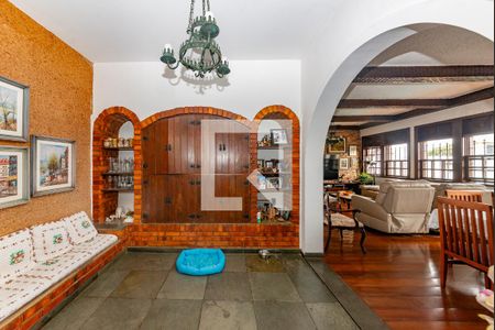 Saleta de casa à venda com 5 quartos, 480m² em Belvedere, Belo Horizonte