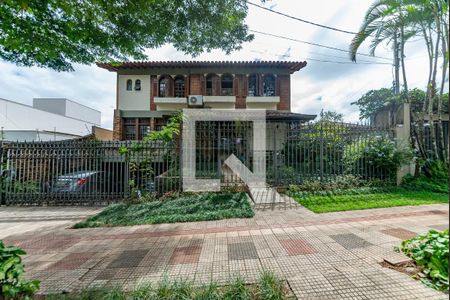 Fachada de casa à venda com 5 quartos, 480m² em Belvedere, Belo Horizonte