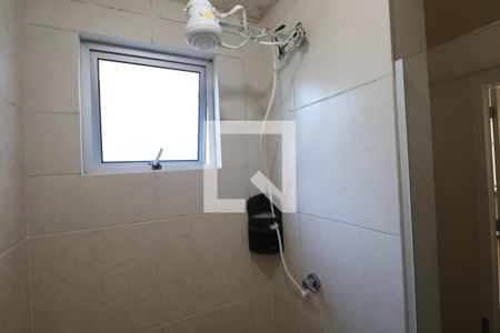 Banheiro de apartamento à venda com 2 quartos, 53m² em Olaria, Canoas