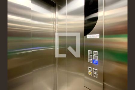 Elevador de apartamento à venda com 2 quartos, 121m² em Cruzeiro, Belo Horizonte