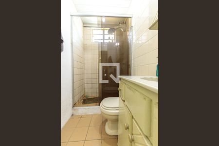 Banheiro de apartamento à venda com 2 quartos, 53m² em Morro Santana, Porto Alegre