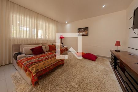 Casa à venda com 5 quartos, 312m² em Piratininga, Niterói