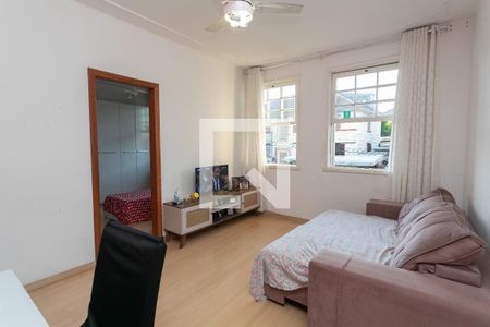 Sala de apartamento à venda com 3 quartos, 75m² em Passo D’areia, Porto Alegre