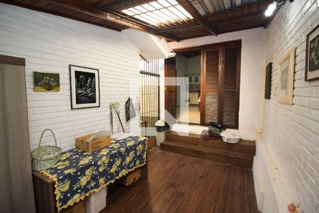 Despensa de casa à venda com 4 quartos, 220m² em Santa Tereza, Porto Alegre
