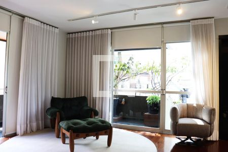 Sala de apartamento à venda com 3 quartos, 210m² em Indianópolis, São Paulo
