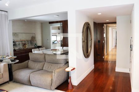 Sala de apartamento à venda com 3 quartos, 210m² em Indianópolis, São Paulo