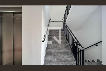 Hall de Elevadore de kitnet/studio para alugar com 1 quarto, 19m² em Vila Castelo, São Paulo