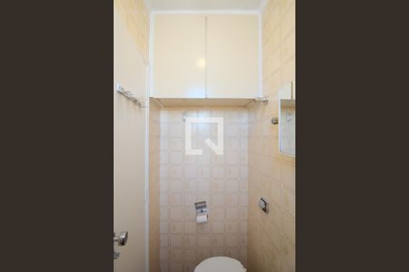 Banheiro de serviço de apartamento para alugar com 3 quartos, 100m² em Tatuapé, São Paulo